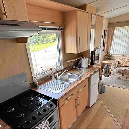 4-Bedroom Cosalt Caravan In Uddingston, Glasgow Екстер'єр фото